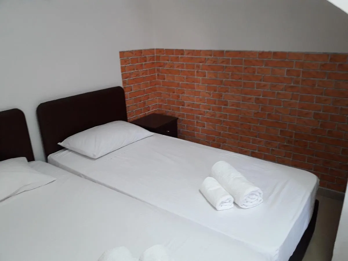 Marina'S Rooms Xrisopolitissa Larnaca Cypr